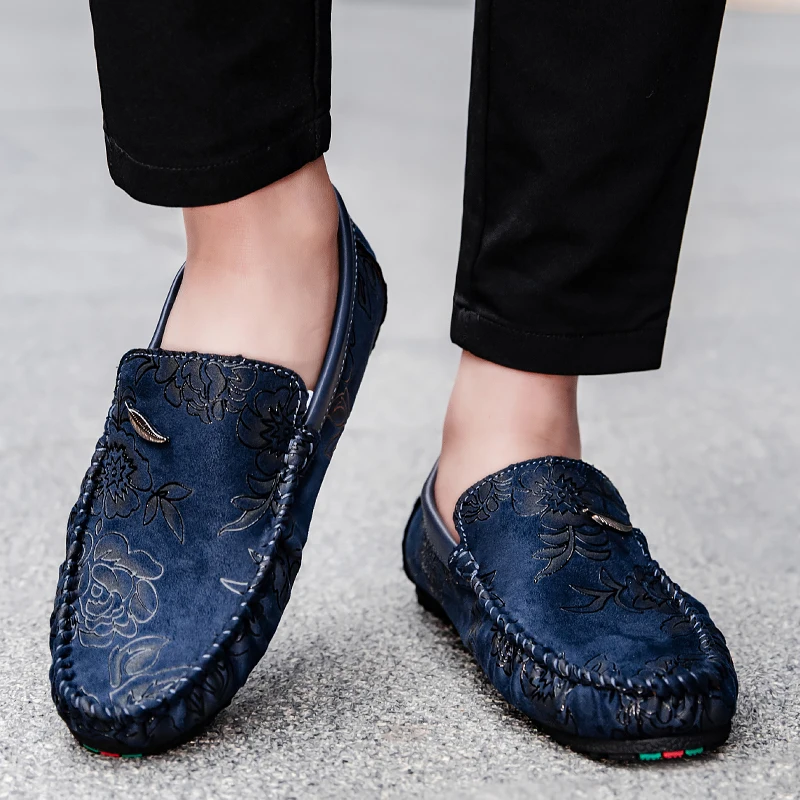 Loafers de Couro com Padrão Floral