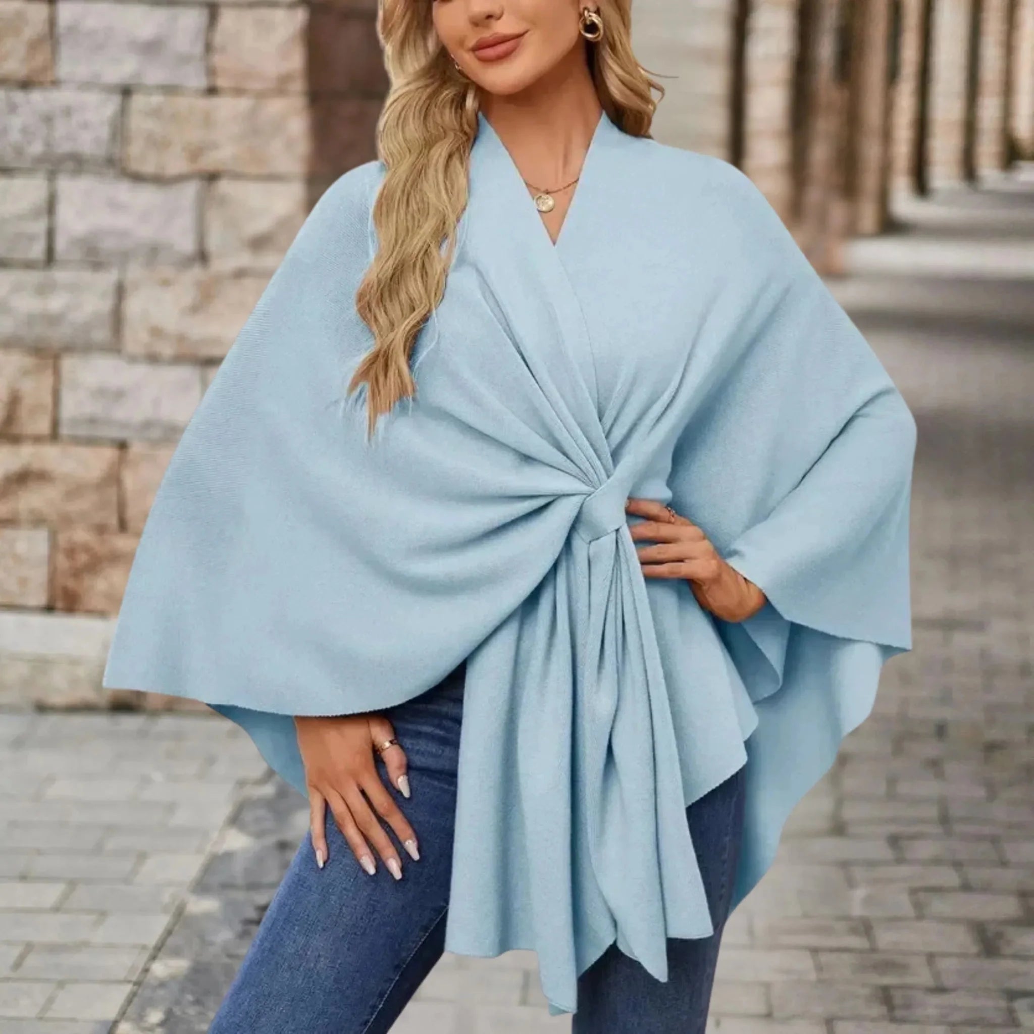 Yvette | Poncho Draperet Elegante