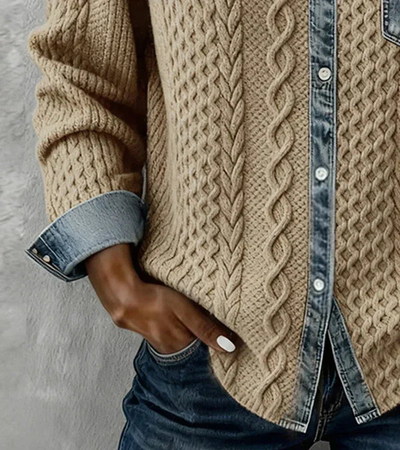 AMBRA - Top de Malha Patchwork com Detalhes em Denim