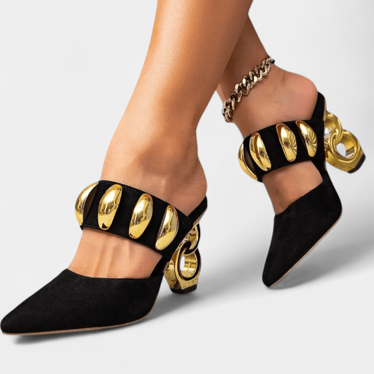 Signe | Sandálias com Detalhes Metálicos